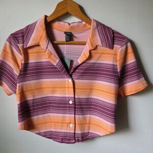 NWT WILD FABLE STRIPED BUTTONED SEMI CROPPED TOP SIZE M